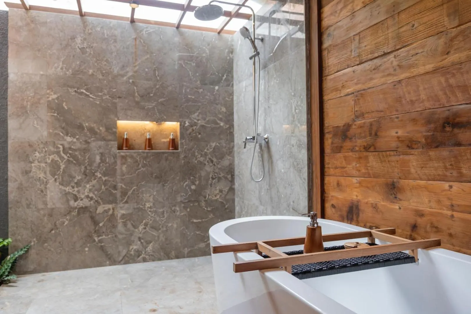 Hotel Unagi Wooden Villas By Emana Ubud